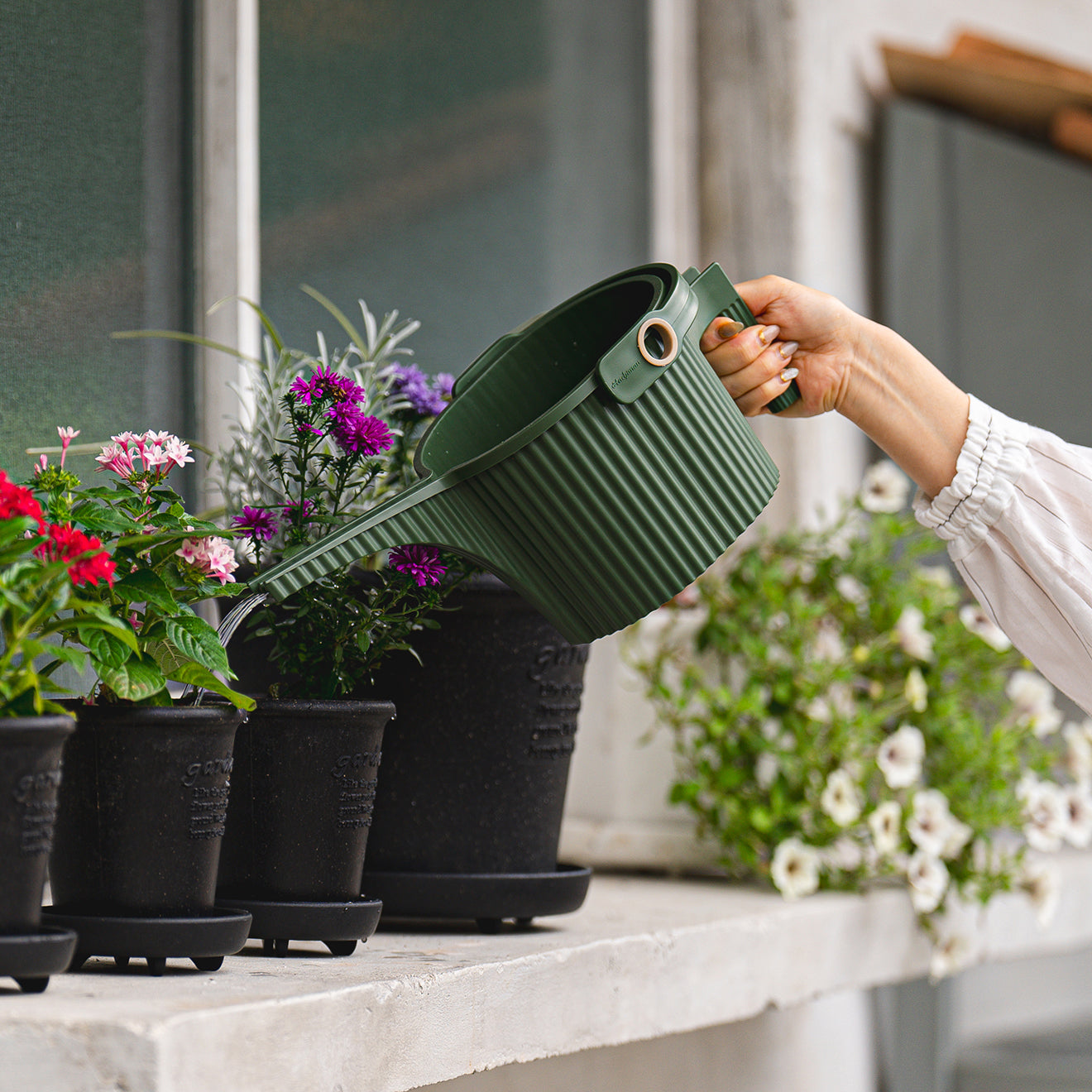 Chilewich 300373-001 Hachiman Garden Watering Can – view 12